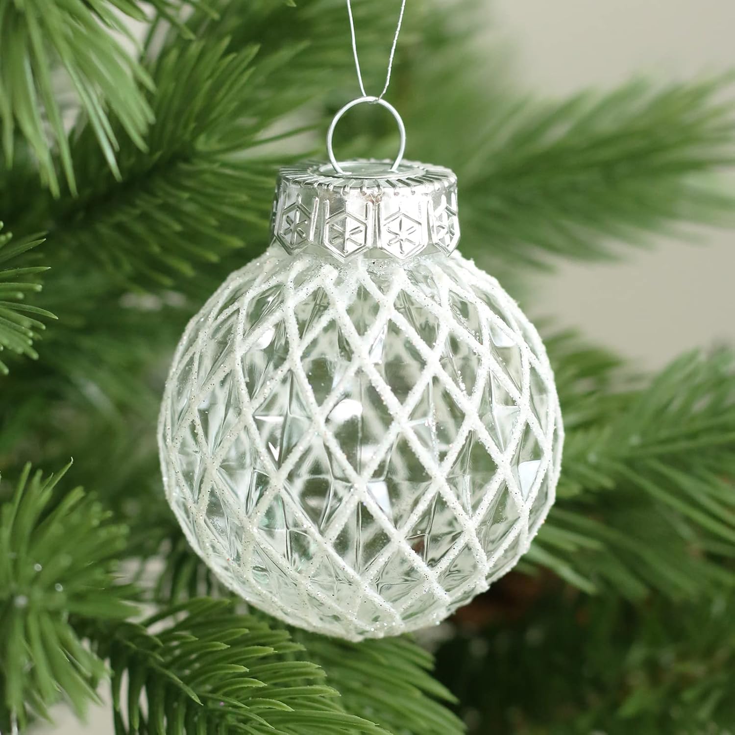 25PCS Christmas Ornaments Set, 2.36/6CM Assorted Clear Plastic Shatterproof Ball Hanging Ornaments for Xmas Tree Decorations, for Indoor Home Holiday Decor - Red/Green/White.